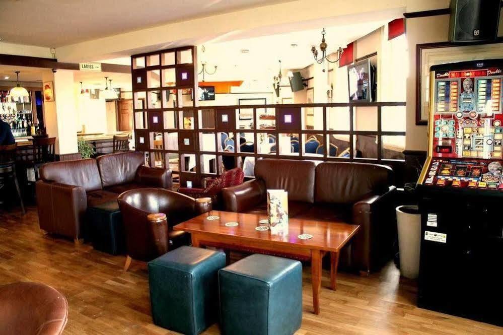 Jolly Waggoner Hotel Hounslow Bagian luar foto